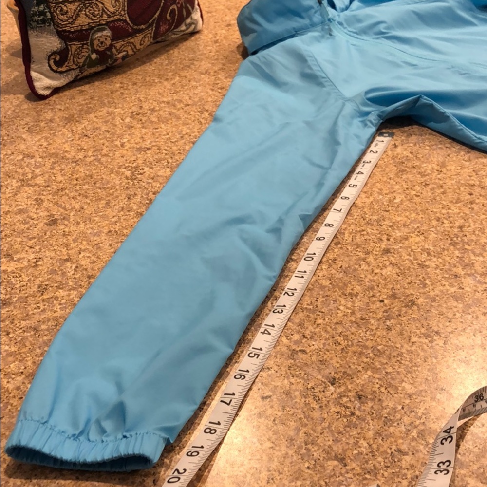 L.L. Bean Lightweight Blue Jacket With Hood - Picture 5 of 15